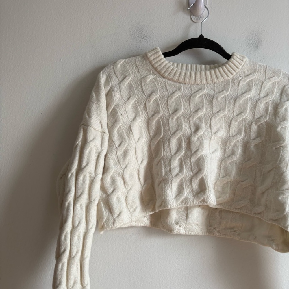 Aritzia Babaton Sz S Glory Cable Knit White Cropped Wool Sweater - Picture 3 of 9